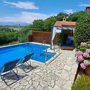 Apartament Rustic Mariva, Ljubač