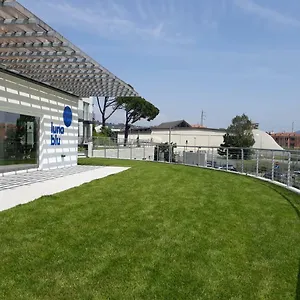 luna-blu.hotelitalianriviera.com/